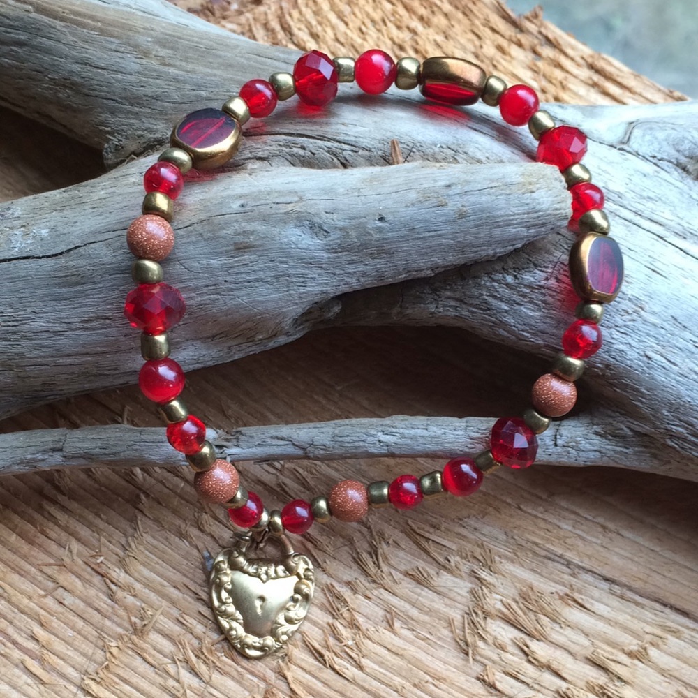 Handmade red glass bead bracelet